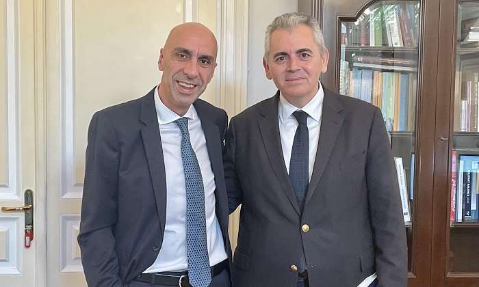 Ακατανόητη η στάση του υπουργείου Παιδείας που στερεί από τα παιδιά της Λάρισας το πρότυπο σχολείο