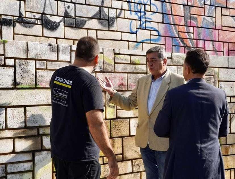 ΞΕΚΙΝΗΣΕ ΜΕΓΑΛΗ ΕΠΙΧΕΙΡΗΣΗ ΚΑΘΑΡΙΣΜΟΥ ΤΟΥ ΑΝΑΡΧΟΥ ΓΚΡΑΦΙΤΙ ΣΤΗ ΛΑΡΙΣΑ