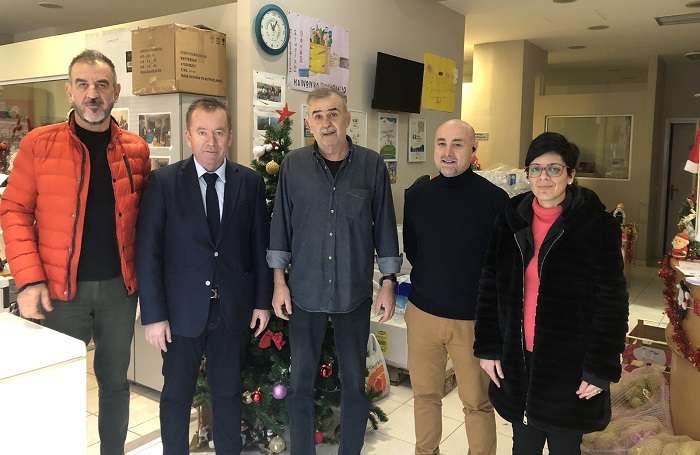 ΣΤΟ ΚΟΙΝΩΝΙΚΟ ΠΑΝΤΟΠΩΛΕΙΟ ΤΟΥ ΔΗΜΟΥ ΛΑΡΙΣΑΙΩΝ Ο ΒΑΣΙΛΗΣ ΚΟΚΚΑΛΗΣ