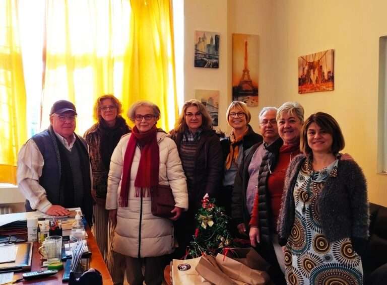 ΕΠΙΣΚΕΨΕΙΣ ΑΝΤΙΠΡΟΣΩΠΕΙΑΣ ΤΟΥ Δ.Σ. ΤΟΥ ΣΥΛΛΟΓΟΥ ΓΥΝΑΙΚΩΝ ΑΜΠΕΛΩΝΑ ΣΤΟ ΛΥΚΕΙΟ ΚΑΙ ΤΟ ΓΥΜΝΑΣΙΟ ΤΗΣ ΠΟΛΗΣ