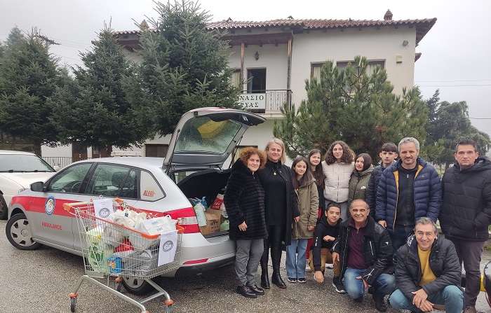 ΓΥΜΝΑΣΙΟ ΚΑΡΥΑΣ: ΣΥΓΚΕΝΤΡΩΝΟΥΜΕ ΤΡΟΦΙΜΑ, ΜΟΙΡΑΖΟΥΜΕ ΧΑΜΟΓΕΛΑ!