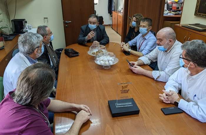 ΣΕ ΓΕΝΙΚΟ ΚΑΙ ΠΑΝΕΠΙΣΤΗΜΙΑΚΟ ΝΟΣΟΚΟΜΕΙΟ Ο ΧΡΗΣΤΟΣ ΚΕΛΛΑΣ 