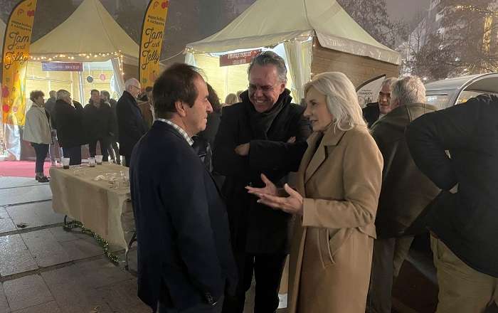 ΣΤΗΡΙΖΟΥΜΕ ΤΑ ΤΟΠΙΚΑ ΠΡΟΪΟΝΤΑ. ΣΤΗΡΙΖΟΥΜΕ ΛΑΡΙΣΑ…