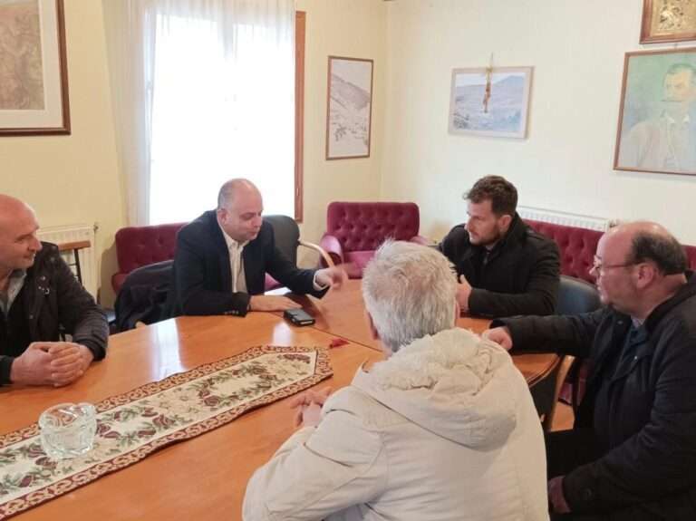 ΔΕΝ ΠΡΕΠΕΙ ΚΑΝΕΙΣ ΝΑ ΑΓΝΟΕΙ ΤΗΝ ΠΕΡΙΟΧΗ ΣΑΣ