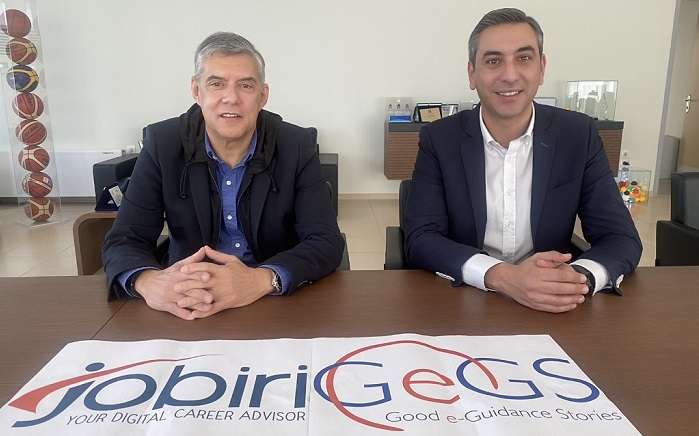 ΨΗΦΙΑΚΕΣ ΥΠΗΡΕΣΙΕΣ ΕΠΑΓΓΕΛΜΑΤΙΚΗΣ ΚΑΘΟΔΗΓΗΣΗΣ ΓΙΑ ΝΕΟΥΣ ΠΟΥ ΑΝΑΖΗΤΟΥΝ ΕΡΓΑΣΙΑ ΑΠΟ ΤΗΝ ΠΕΡΙΦΕΡΕΙΑ ΘΕΣΣΑΛΙΑΣ