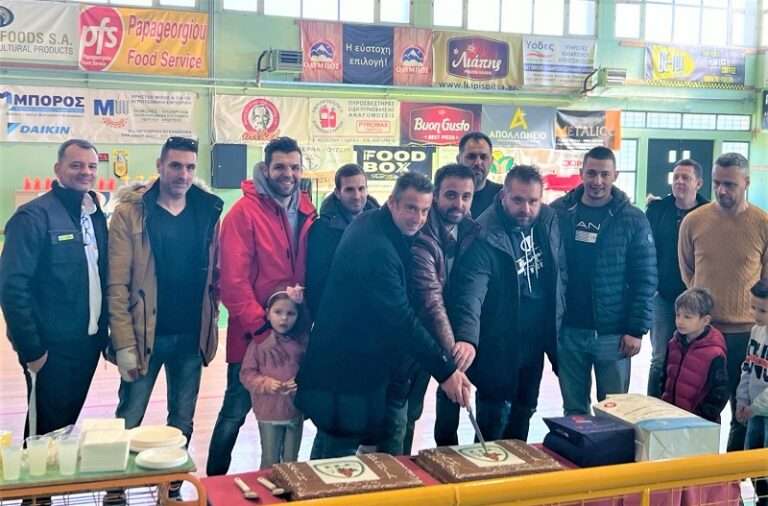 ΕΚΟΨΑΝ ΠΙΤΑ ΤΑ ΤΜΗΜΑΤΑ ΜΠΑΣΚΕΤ ΤΟΥ Γ.Σ. ΑΜΠΕΛΩΝΑ