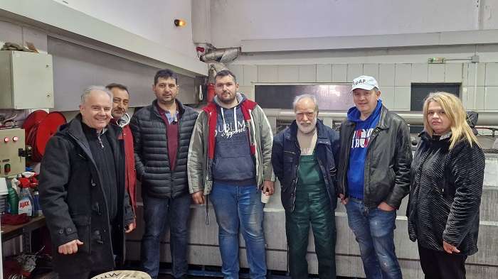 ΣΕ ΕΛΑΙΟΤΡΙΒΕΙΑ ΤΟΥ ΔΗΜΟΥ ΤΕΜΠΩΝ Ο Γ. ΜΑΝΩΛΗΣ