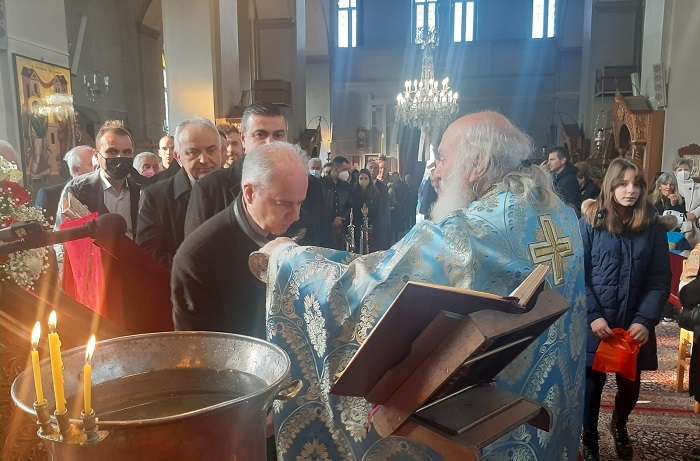 ΓΙΟΡΤΑΣΑΝ ΤΑ ΘΕΟΦΑΝΕΙΑ ΣΤΟ ΔΗΜΟ ΤΕΜΠΩΝ