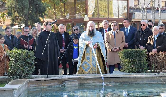 ΜΕ ΘΡΗΣΚΕΥΤΙΚΗ ΜΕΓΑΛΟΠΡΕΠΕΙΑ ΕΓΙΝΕ Ο ΚΑΘΑΓΙΑΣΜΟΣ ΤΩΝ ΥΔΑΤΩΝ ΣΤΟ ΔΗΜΟ ΚΙΛΕΛΕΡ