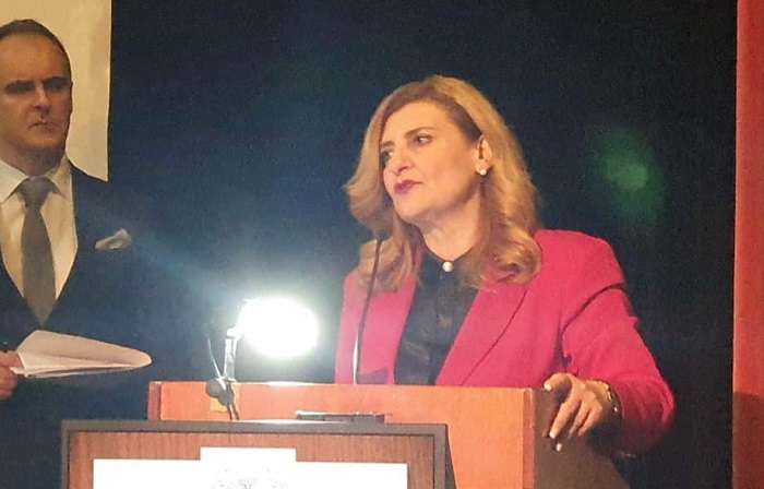 Ε. ΛΙΑΚΟΥΛΗ: ΌΤΑΝ Ο ΝΟΜΙΚΟΣ ΚΟΣΜΟΣ ΜΙΛΑΕΙ, Ο ΠΟΛΙΤΙΚΟΣ ΚΟΣΜΟΣ ΟΦΕΙΛΕΙ ΝΑ ΑΚΟΥΕΙ…