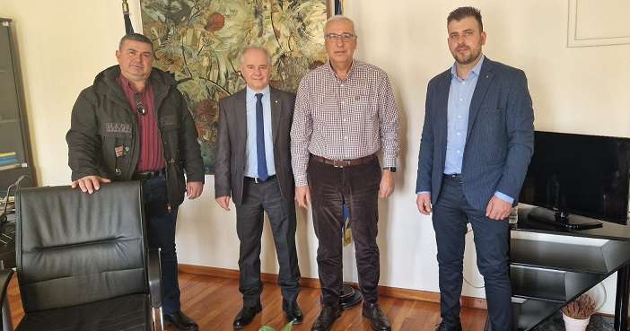 ΜΕ ΤΟΝ Γ.Γ. ΤΟΥ ΥΠΟΥΡΓΕΙΟΥ ΕΣΩΤΕΡΙΚΩΝ ΣΥΝΑΝΤΗΘΗΚΕ Ο ΔΗΜΑΡΧΟΣ ΤΕΜΠΩΝ