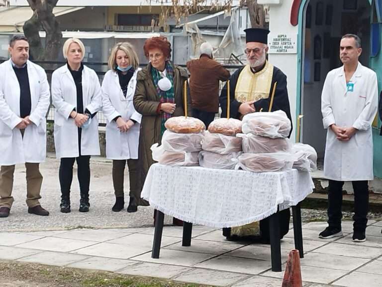 ΤΙΜΗΣΑΝ ΤΟΝ ΑΓΙΟ ΑΝΤΩΝΙΟ ΣΤΟ ΚΕΝΤΡΟ ΥΓΕΙΑΣ ΤΥΡΝΑΒΟΥ