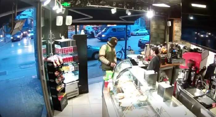 ΘΡΑΣΥΤΑΤΗ ΑΠΟΠΕΙΡΑ ΛΗΣΤΕΙΑΣ ΣΤΗ ΛΑΡΙΣΑ (ΦΩΤΟ – ΒΙΝΤΕΟ)