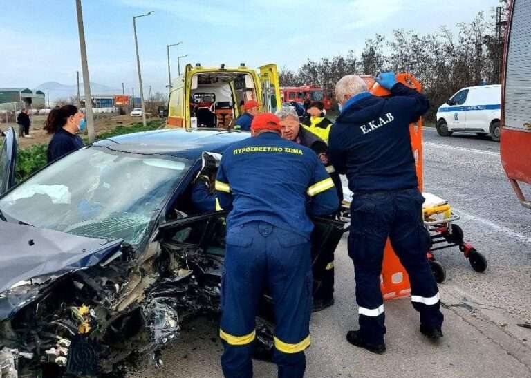 ΦΟΒΕΡΟ ΤΡΟΧΑΙΟ ΜΕ ΕΓΚΛΩΒΙΣΜΟ ΚΑΙ ΤΡΑΥΜΑΤΙΕΣ ΣΤΗΝ π.ε.ο. ΛΑΡΙΣΑ – ΘΕΣΣΑΛΟΝΙΚΗ (ΦΩΤΟ)