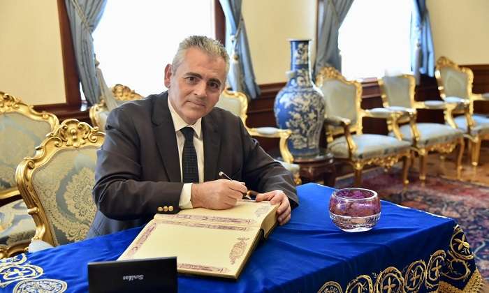 Μ. ΧΑΡΑΚΟΠΟΥΛΟΣ: ΟΙ ΤΡΕΙΣ ΙΕΡΑΡΧΕΣ ΔΙΑΧΡΟΝΙΚΟΙ ΟΔΟΔΕΙΚΤΕΣ ΤΟΥ ΑΝΘΡΩΠΟΥ