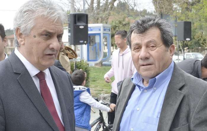 Ο ΚΩΣΤΑΣ ΚΟΛΛΑΤΟΣ ΑΠΟΧΑΙΡΕΤΑ ΤΟΝ ΒΑΣΙΛΗ ΝΤΑΗ
