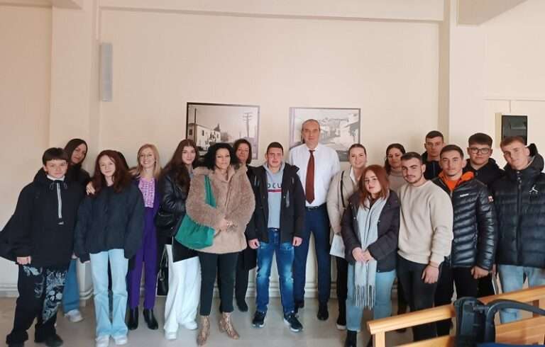 ΣΤΗΝ ΕΘΝΙΚΗ ΟΜΑΔΑ ΕΡΓΑΣΙΑΣ ΓΙΑ ΤΗ ΝΕΟΛΑΙΑ ΣΥΜΜΕΤΕΧΕΙ Ο ΔΗΜΟΣ ΕΛΑΣΣΟΝΑΣ