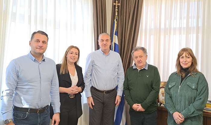 ΔΗΜΟΣ ΕΛΑΣΣΟΝΑΣ: ΕΠΑΓΓΕΛΜΑΤΙΚΗ ΚΑΤΑΡΤΙΣΗ ΒΟΗΘΩΝ ΜΑΓΕΙΡΩΝ ΑΠΟ ΤΟ ΚΕΚ ΔΥΠΑ ΛΑΡΙΣΑΣ