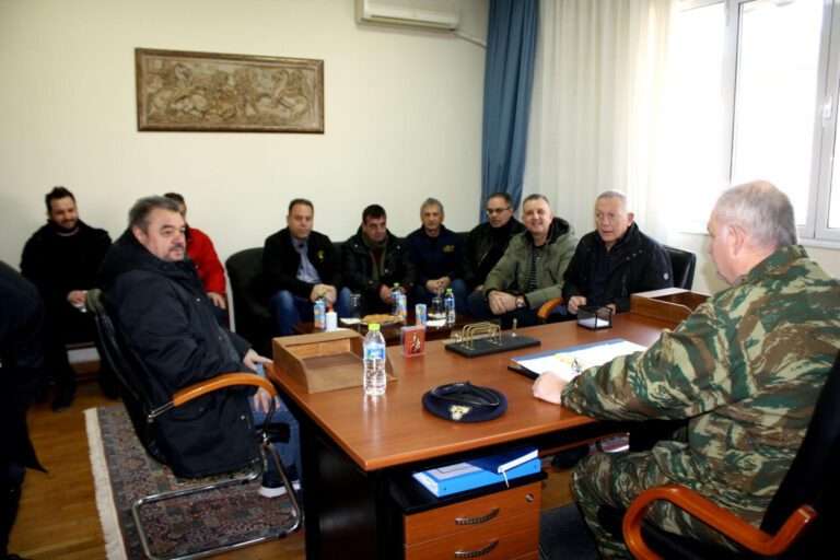 ΚΛΙΜΑΚΙΟ ΤΟΥ ΚΚΕ ΜΕ ΕΠΙΚΕΦΑΛΗΣ ΤΟΝ ΘΑΝΑΣΗ ΠΑΦΙΛΗ ΣΤΟ 303 ΠΕΒ