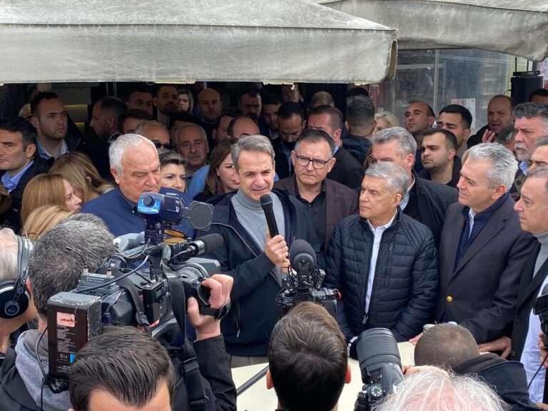 ΜΕ ΑΓΡΟΤΕΣ ΣΤΟΝ ΠΛΑΤΥΚΑΜΠΟ Ο ΚΥΡ. ΜΗΤΣΟΤΑΚΗΣ