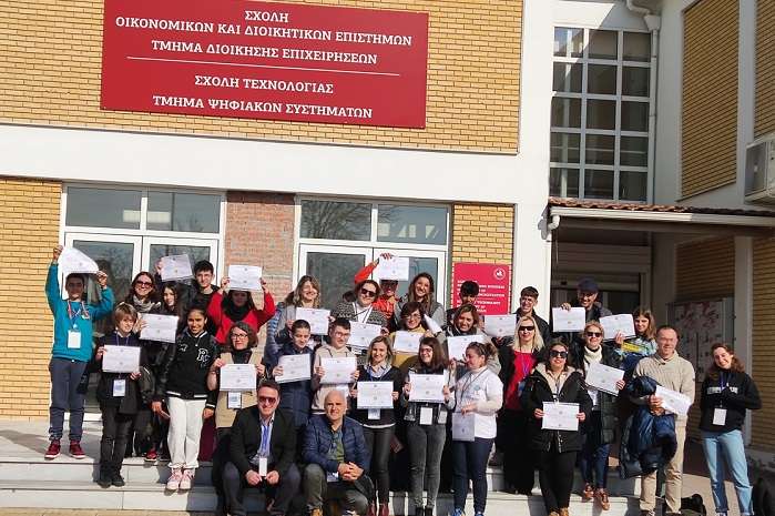 ΟΛΟΚΛΗΡΩΘΗΚΕ ΣΤΗ ΛΑΡΙΣΑ Η ΕΚΠΑΙΔΕΥΣΗ ΣΤΗΝ ΥΠΟΛΟΓΙΣΤΙΚΗ ΣΚΕΨΗ ΤΩΝ ΕΥΡΩΠΑΙΩΝ ΜΑΘΗΤΩΝ ΚΑΙ ΚΑΘΗΓΗΤΩΝ ΣΤΟ ΠΛΑΙΣΙΟ ΤΟΥ ERASMUS+