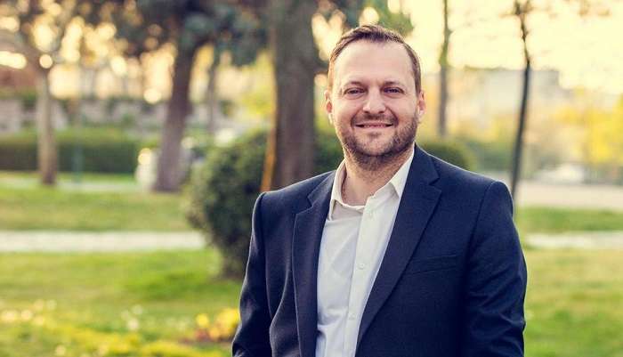 ΤΟ ΕΝΔΙΑΦΕΡΟΝ ΜΑΣ ΓΙΑ ΤΟΥΣ ΑΠΟΛΥΜΕΝΟΥΣ ΤΩΝ Σ/Μ ΛΑΡΙΣΑ ΕΙΝΑΙ ΔΙΑΧΡΟΝΙΚΟ