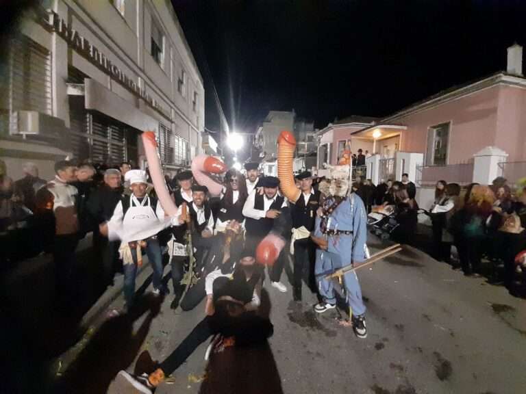 Ο ΤΥΡΝΑΒΟΣ ΜΠΗΚΕ ΣΕ ΡΥΘΜΟΥΣ ΜΠΟΥΡΑΝΙ (ΒΙΝΤΕΟ – ΦΩΤΟ)