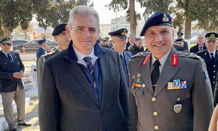 ΤΟ ΑΞΙΟΜΑΧΟΝ ΤΩΝ ΕΝΟΠΛΩΝ ΔΥΝΑΜΕΩΝ ΕΝΙΣΧΥΕΙ ΚΑΙ ΤΟ ΚΥΡΟΣ ΤΗΣ ΧΩΡΑΣ