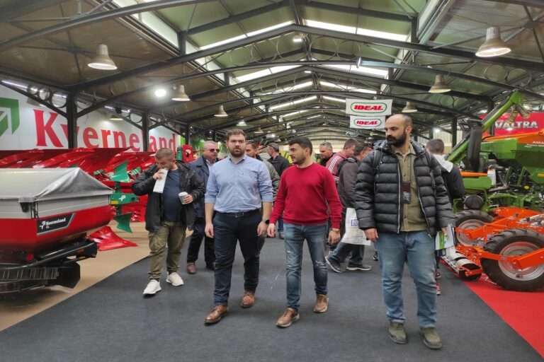 ΑΠΟΣΤΟΛΟΣ ΠΕΚΑΣ: Η AGROTHESSALY ΘΕΣΜΟΣ ΕΞΩΣΤΡΕΦΕΙΑΣ ΚΑΙ ΠΡΟΒΟΛΗΣ ΤΗΣ ΛΑΡΙΣΑΣ ΚΑΙ ΤΗΣ ΘΕΣΣΑΛΙΑΣ