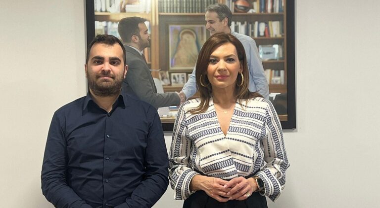 ΣΤ. ΜΠΙΖΙΟΥ: ΘΑ ΣΥΝΕΧΙΖΟΥΜΕ ΝΑ ΕΡΓΑΖΟΜΑΣΤΕ ΓΙΑ ΜΙΑ ΙΣΧΥΡΗ ΕΛΛΑΔΑ ΜΕ ΤΟΥΣ ΝΕΟΥΣ ΚΑΙ ΤΙΣ ΝΕΕΣ ΣΤΗΝ ΠΡΩΤΗ ΓΡΑΜΜΗ