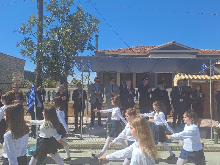ΓΙΟΡΤΑΣΤΗΚΕ Η ΕΘΝΙΚΗ ΕΠΕΤΕΙΟΣ ΣΤΟ ΔΗΜΟ ΤΕΜΠΩΝ