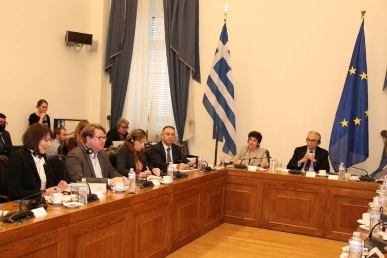ΑΠΑΡΑΙΤΗΤΗ Η ΑΜΥΝΤΙΚΗ ΟΛΟΚΛΗΡΩΣΗ ΤΗΣ Ε.Ε.