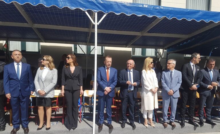 ΝΑ ΚΟΙΤΑΞΟΥΜΕ ΜΕ ΕΙΛΙΚΡΙΝΕΙΑ 202 ΧΡΟΝΙΑ ΠΙΣΩ ΜΑΣ ΚΑΙ ΝΑ ΠΡΟΧΩΡΗΣΟΥΜΕ ΓΙΑ ΕΝΑ ΚΡΑΤΟΣ ΜΕ ΠΕΡΙΣΣΟΤΕΡΗ ΔΗΜΟΚΡΑΤΙΑ, ΔΙΚΑΙΟΣΥΝΗ ΚΑΙ ΚΟΙΝΩΝΙΚΗ ΕΥΑΙΣΘΗΣΙΑ