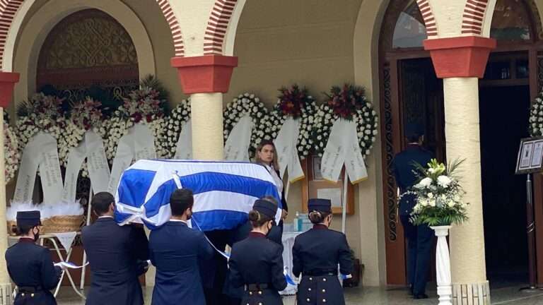 ΣΠΑΡΑΓΜΟΣ ΚΑΙ ΟΡΓΗ ΣΤΟ ΤΕΛΕΥΤΑΙΟ ΑΝΤΙΟ ΣΤΗΝ 20ΧΡΟΝΗ ΚΛΑΟΥΝΤΙΑ ΛΑΤΑ ΣΤΗ ΛΑΡΙΣΑ