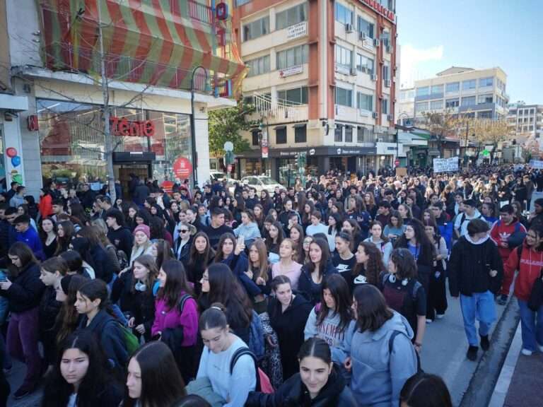 ΕΧΟΥΜΕ ΔΑΚΡΥΣΕΙ ΑΡΚΕΤΑ