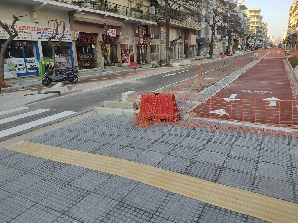 ΔΗΜΟΣ ΛΑΡΙΣΑΙΩΝ: ΠΑΡΑΔΙΔΕΤΑΙ ΣΤΗΝ ΚΥΚΛΟΦΟΡΙΑ ΤΟ ΠΡΩΤΟ ΤΜΗΜΑ ΤΗΣ ΑΝΑΚΑΤΑΣΚΕΥΑΣΜΕΝΗΣ ΝΙΚΗΤΑΡΑ
