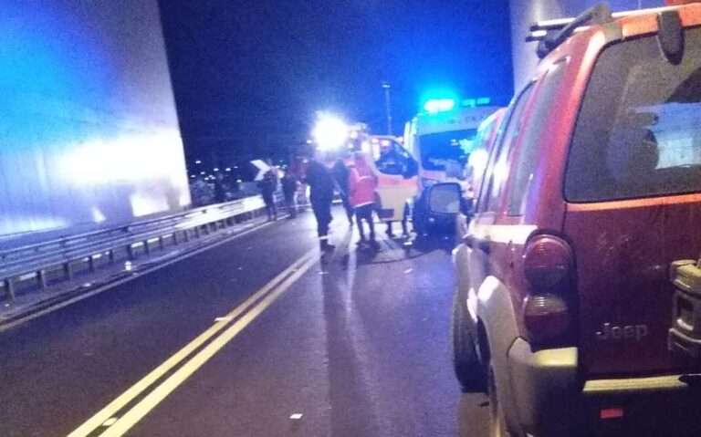 ΑΥΞΑΝΕΤΑΙ Ο ΑΡΙΘΜΟΣ ΝΕΚΡΩΝ ΚΑΙ ΤΡΑΥΜΑΤΙΩΝ ΣΤΑ ΤΕΜΠΗ (ΦΩΤΟ)