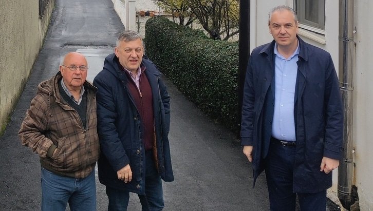 ΔΗΜΟΣ ΕΛΑΣΣΟΝΑΣ: ΟΛΟΚΛΗΡΩΘΗΚΕ Η ΣΥΝΤΗΡΗΣΗ ΕΣΩΤΕΡΙΚΗΣ ΟΔΟΠΟΙΙΑΣ ΣΤΗΝ ΚΡΑΝΕΑ ΕΛΑΣΣΟΝΑΣ