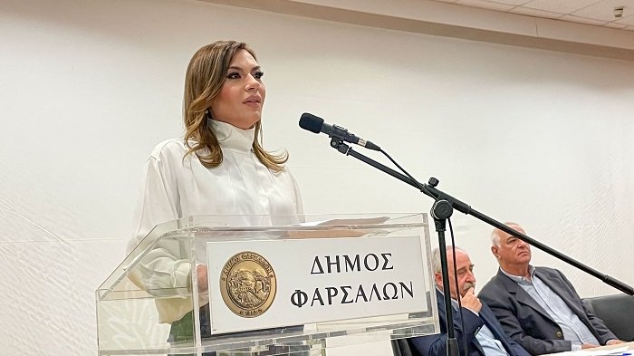 ΣΤΕΛΛΑ ΜΠΙΖΙΟΥ: ΣΥΝΕΧΙΖΟΥΜΕ ΤΙΣ ΜΕΤΑΡΡΥΘΜΙΣΕΙΣ ΣΤΟΝ ΑΓΡΟΤΙΚΟ ΤΟΜΕΑ