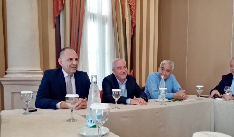 ΣΕ ΟΣΕ ΚΑΙ ΔΕΕΠ ΛΑΡΙΣΑΣ ΤΗΣ ΝΔ Ο ΥΠΟΥΡΓΟΣ ΜΕΤΑΦΟΡΩΝ Γ. ΓΕΡΑΠΕΤΡΙΤΗΣ