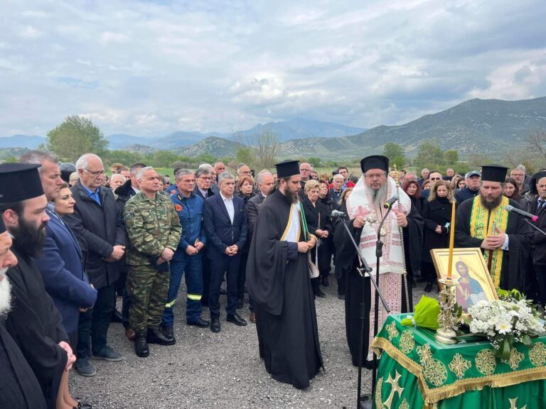 ΘΛΙΨΗ ΚΑΙ ΟΡΓΗ ΣΤΟ ΜΝΗΜΟΣΥΝΟ ΓΙΑ ΤΑ 57 ΘΥΜΑΤΑ ΤΟΥ ΕΓΚΛΗΜΑΤΟΣ ΣΤΑ ΤΕΜΠΗ