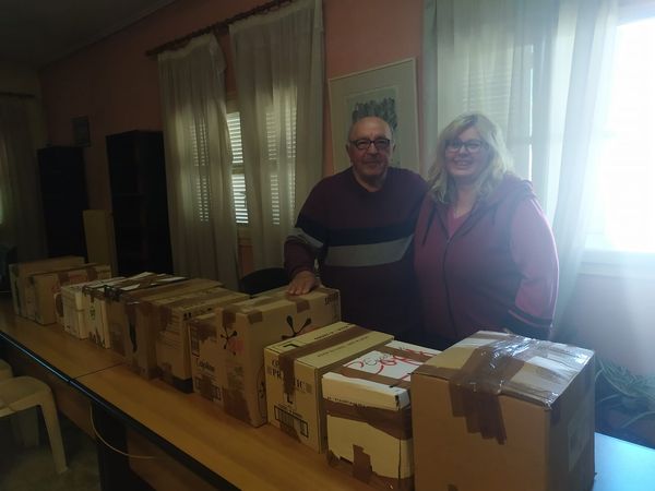 ΔΩΡΕΑ ΒΙΒΛΙΩΝ ΣΤΗΝ ΔΗΜΟΤΙΚΗ ΒΙΒΛΙΟΘΗΚΗ ΑΜΠΕΛΩΝΑ