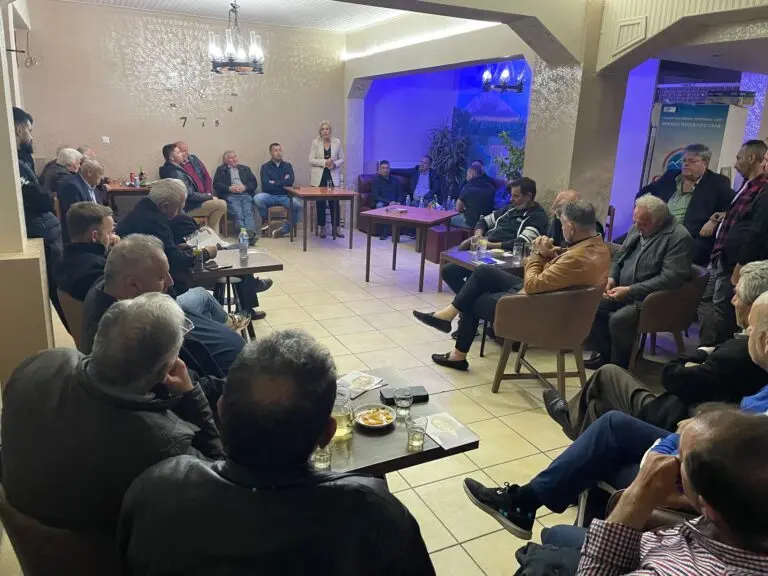 ΡΕΝΑ ΚΑΡΑΛΑΡΙΩΤΟΥ: ΣΤΗΡΙΖΟΥΜΕ ΤΟΝ ΤΟΠΟ ΚΑΙ ΤΟΥΣ ΠΑΡΑΓΩΓΟΥΣ ΜΑΣ