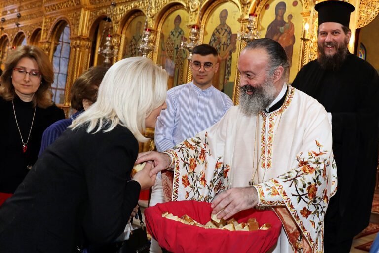 ΠΑΡΑΔΕΙΓΜΑ ΠΡΟΣ ΜΙΜΗΣΗ ΤΟ ΕΡΓΟ ΣΑΣ ΓΙΑ ΤΗΝ ΑΝΘΡΩΠΟΤΗΤΑ
