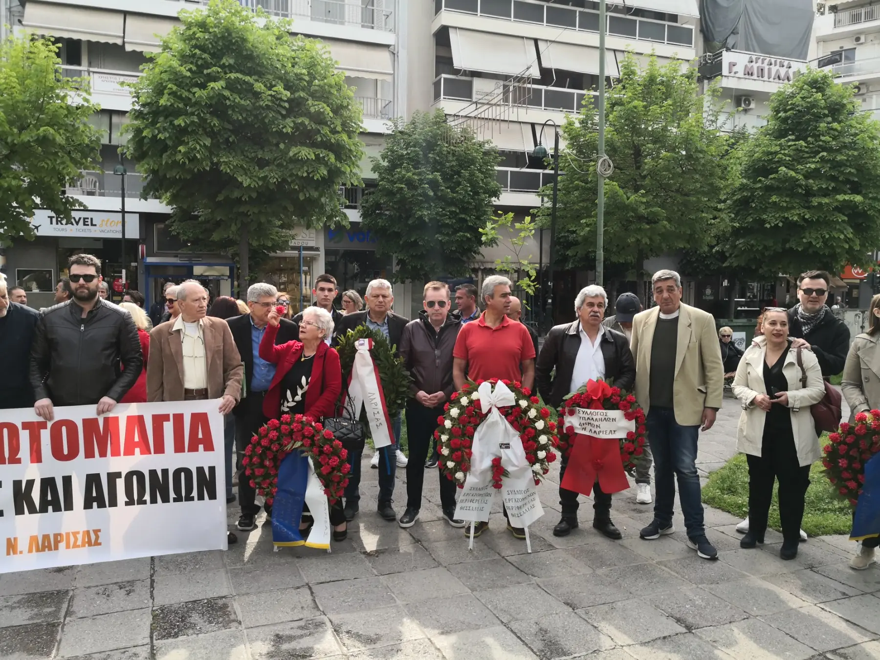 ΜΕ ΜΗΤΣΟΤΑΚΗ ΙΣΟΠΕΔΩΘΗΚΑΝ ΕΡΓΑΣΙΑΚΑ ΔΙΚΑΙΩΜΑΤΑ ΣΤΟ ΒΩΜΟ ΜΙΑΣ ΕΠΙΠΛΑΣΤΗΣ ΑΝΑΠΤΥΞΗΣ ΓΙΑ ΛΙΓΟΥΣ