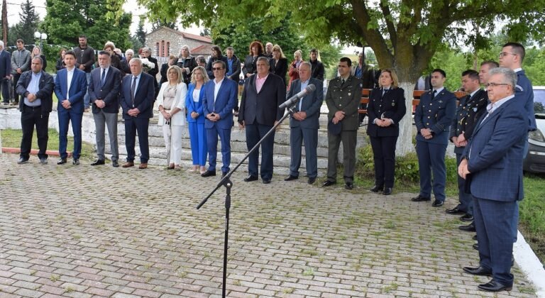 ΤΙΜΗΘΗΚΑΝ ΟΙ ΕΚΤΕΛΕΣΘΕΝΤΕΣ ΑΠΟ ΤΑ ΣΤΡΑΤΕΥΜΑΤΑ ΚΑΤΟΧΗΣ ΣΤΟΝ ΔΟΞΑΡΑ