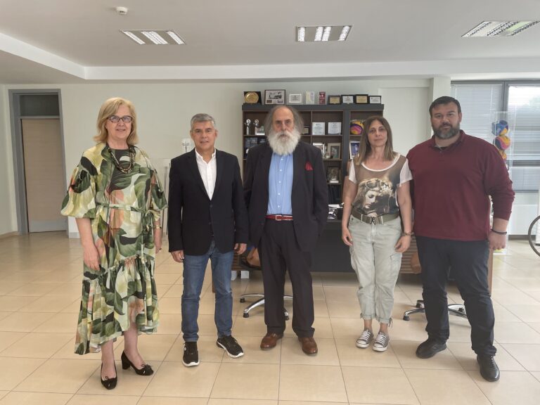 ΟΡΓΑΝΩΝΕΤΑΙ ΕΠΙΣΗΜΗ ΕΠΙΣΚΕΨΗ ΜΕ ΑΞΙΩΜΑΤΟΥΧΟΥΣ ΚΑΙ ΕΠΙΧΕΙΡΗΜΑΤΙΕΣ ΤΗΣ ΚΕΝΥΑΣ ΣΤΗ ΘΕΣΣΑΛΙΑ