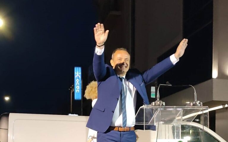 ΑΚΗΣ ΝΑΣΙΩΚΑΣ: ΤΟ ΠΑΣΟΚ ΘΑ ΒΓΕΙ ΙΣΧΥΡΟ ΑΠΟ ΤΙΣ ΚΑΛΠΕΣ ΤΗΝ ΚΥΡΙΑΚΗ