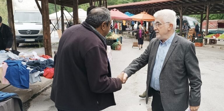 ΣΤΗ ΛΑΪΚΗ ΑΓΟΡΑ ΤΗΣ ΕΛΑΣΣΟΝΑΣ Ο ΓΙΑΝΝΗΣ ΚΑΡΙΠΙΔΗΣ