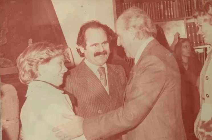ΕΦΥΓΕ ΑΠΟ ΤΗ ΖΩΗ Ο ΤΡΙΚΑΛΙΝΟΣ ΧΡΗΣΤΟΣ ΟΙΚΟΝΟΜΟΥ, ΣΤΕΝΟΣ ΣΥΝΕΡΓΑΤΗΣ ΤΟΥ ΑΝΔΡΕΑ ΠΑΠΑΝΔΡΕΟΥ